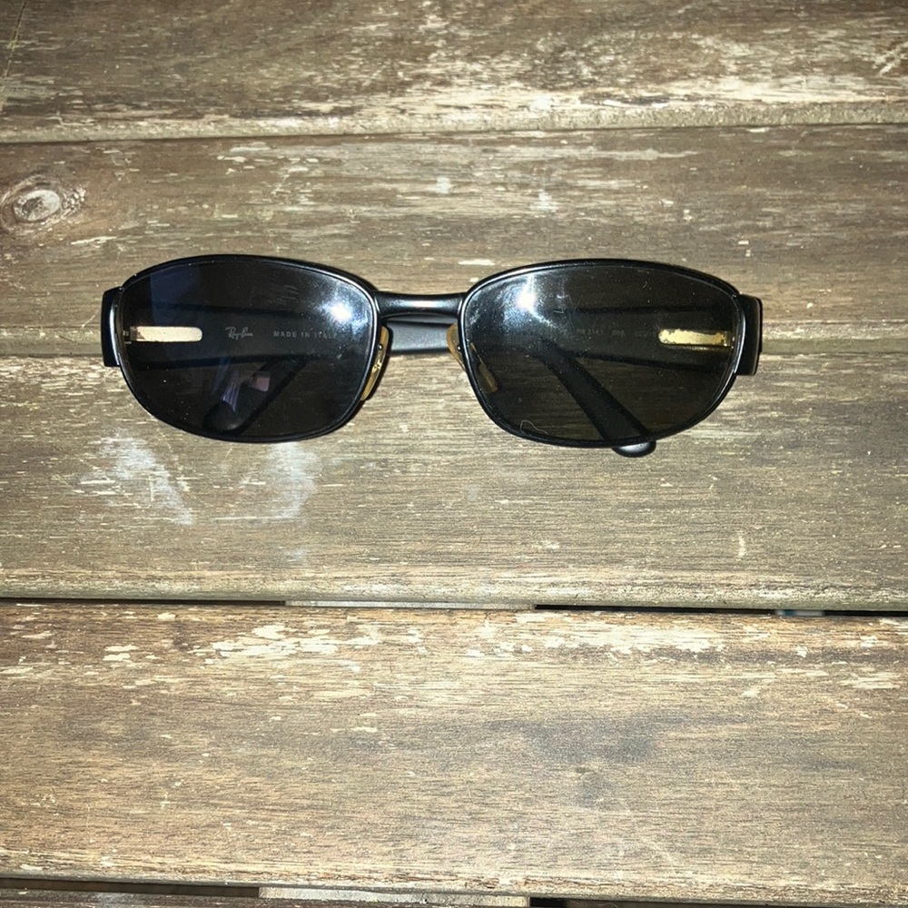 Ray-Ban Black Sunglasses